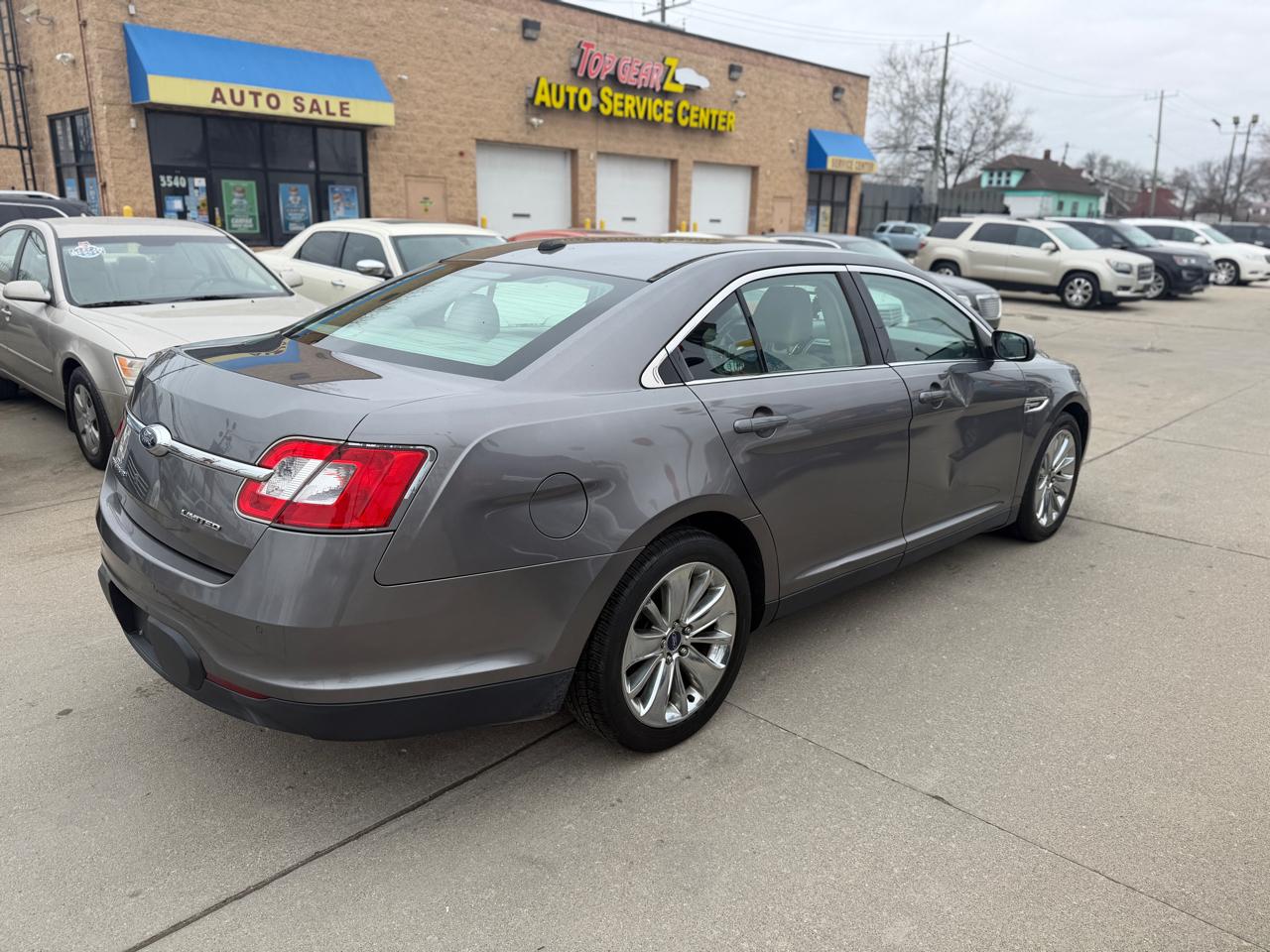 Ford Taurus Limited 4D Sedan 2012
