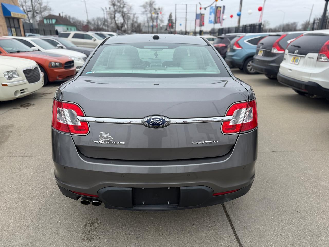 Ford Taurus Limited 4D Sedan 2012