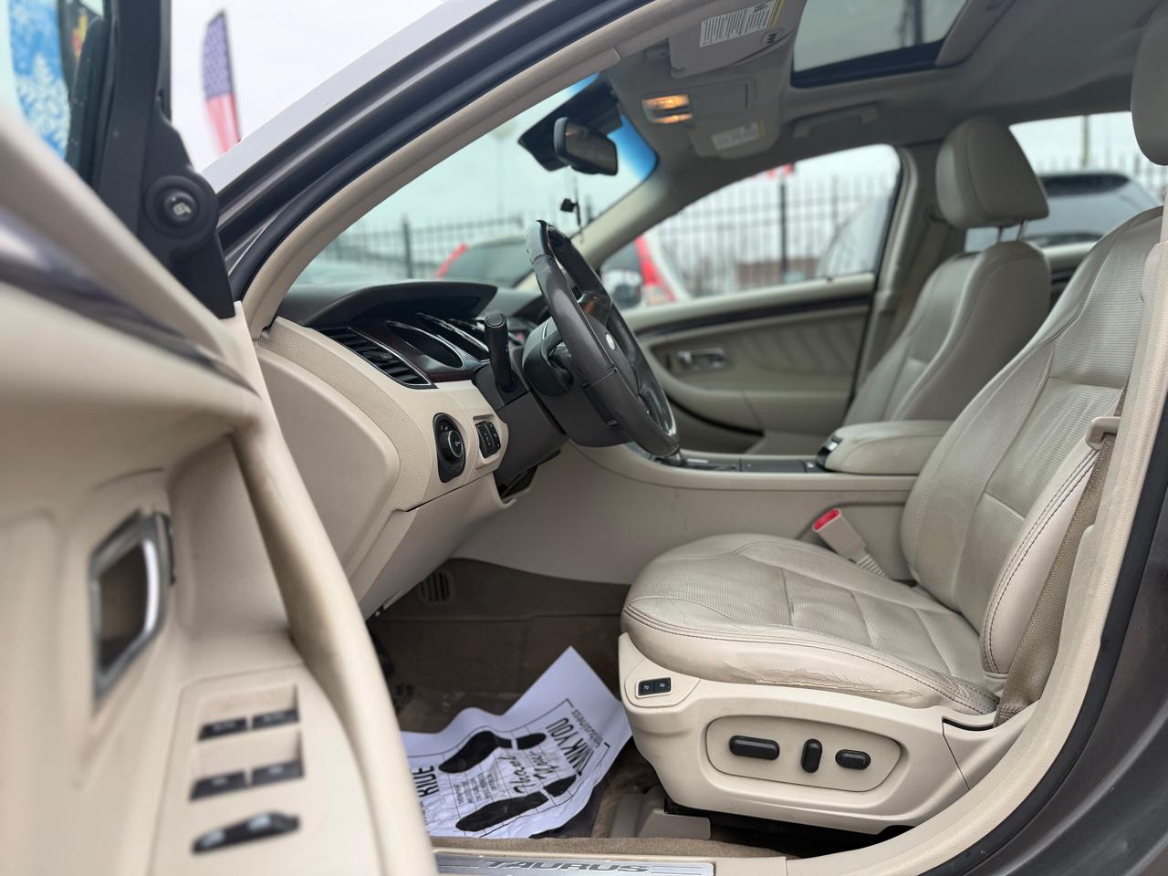 Ford Taurus Limited 4D Sedan 2012