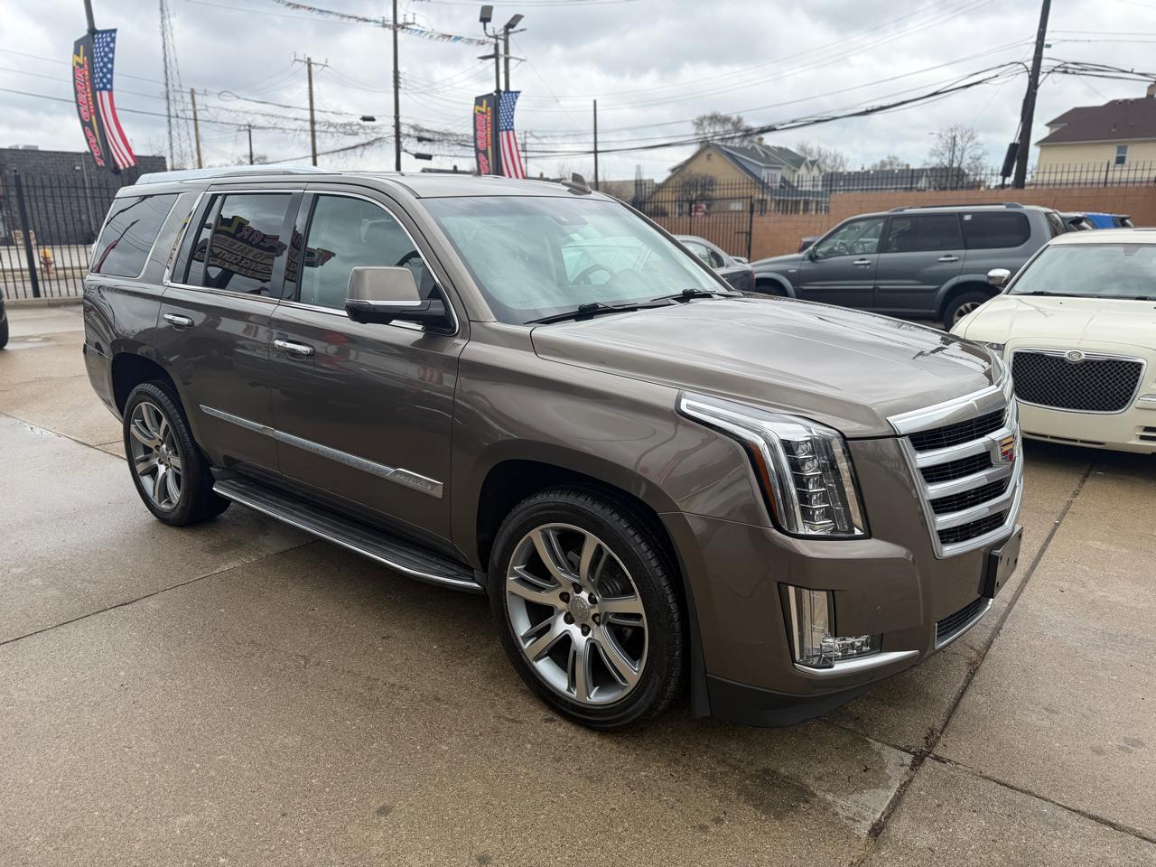 Cadillac Escalade Luxury 4WD 2015