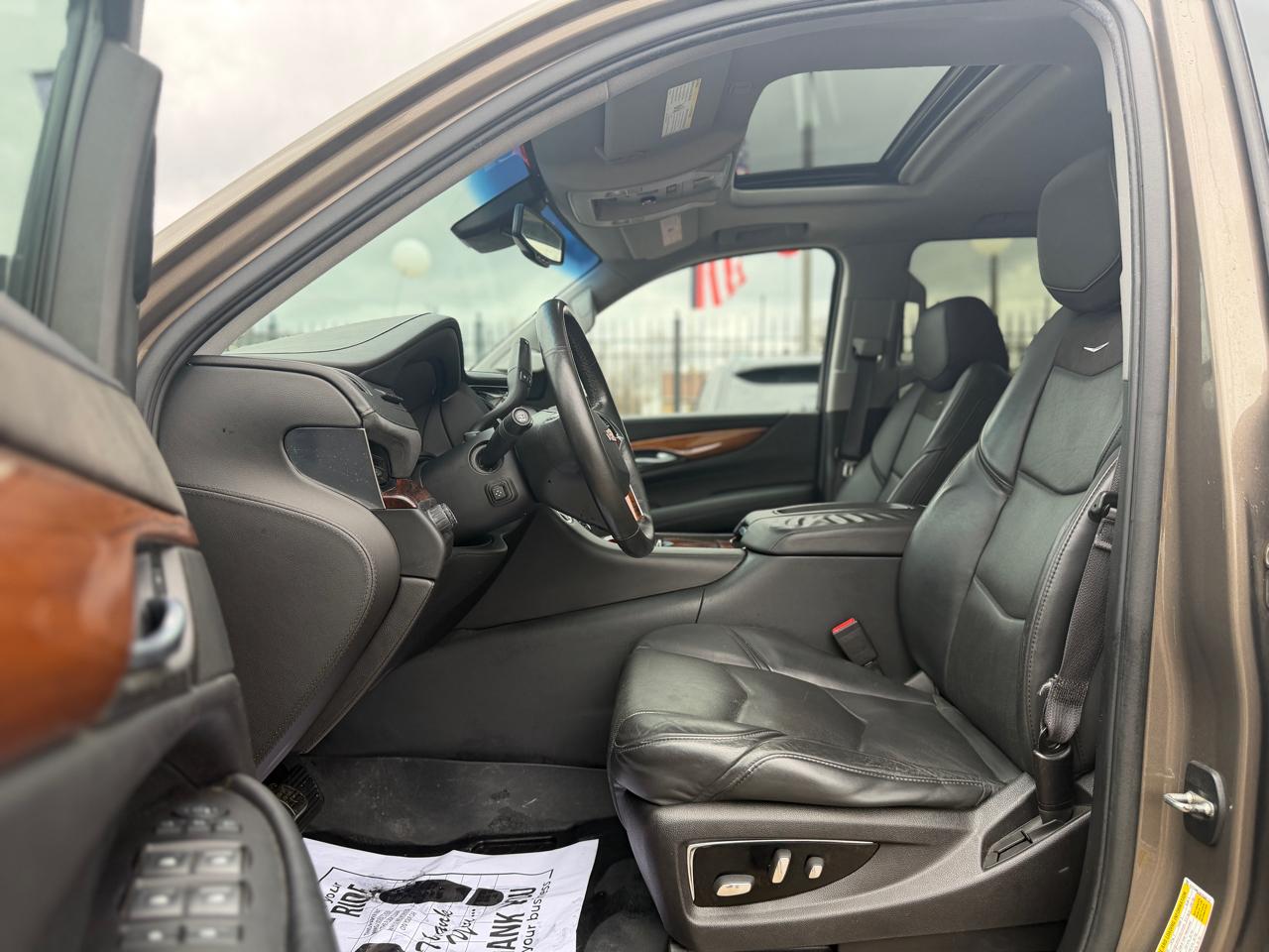 Cadillac Escalade Luxury 4WD 2015