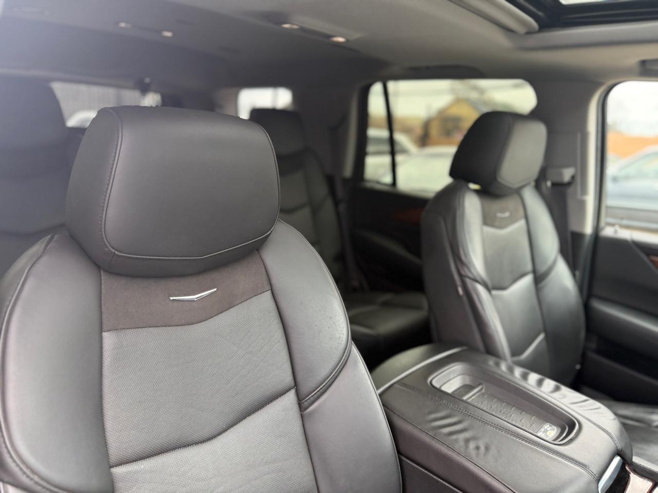 Cadillac Escalade Luxury 4WD 2015