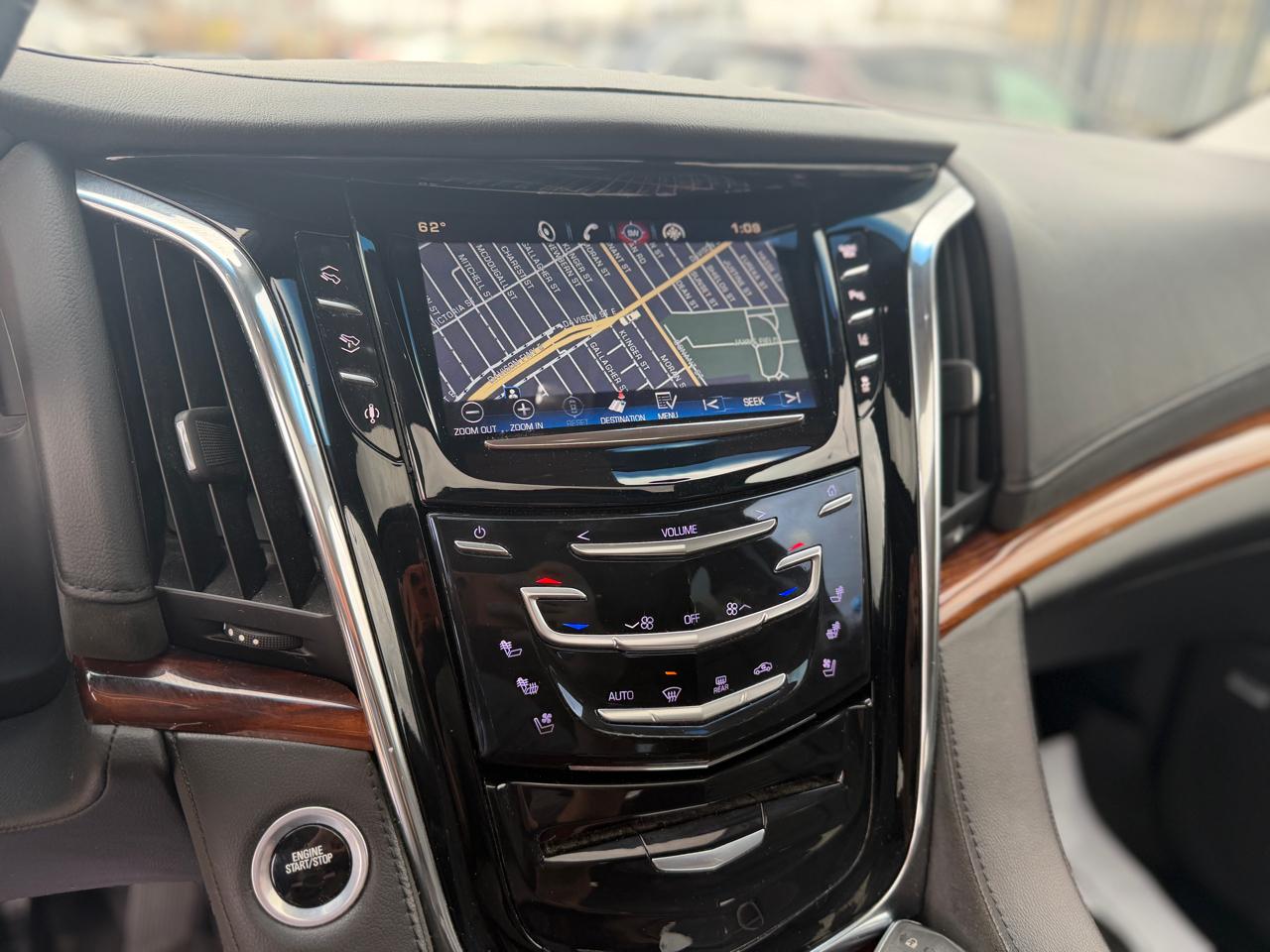 Cadillac Escalade Luxury 4WD 2015