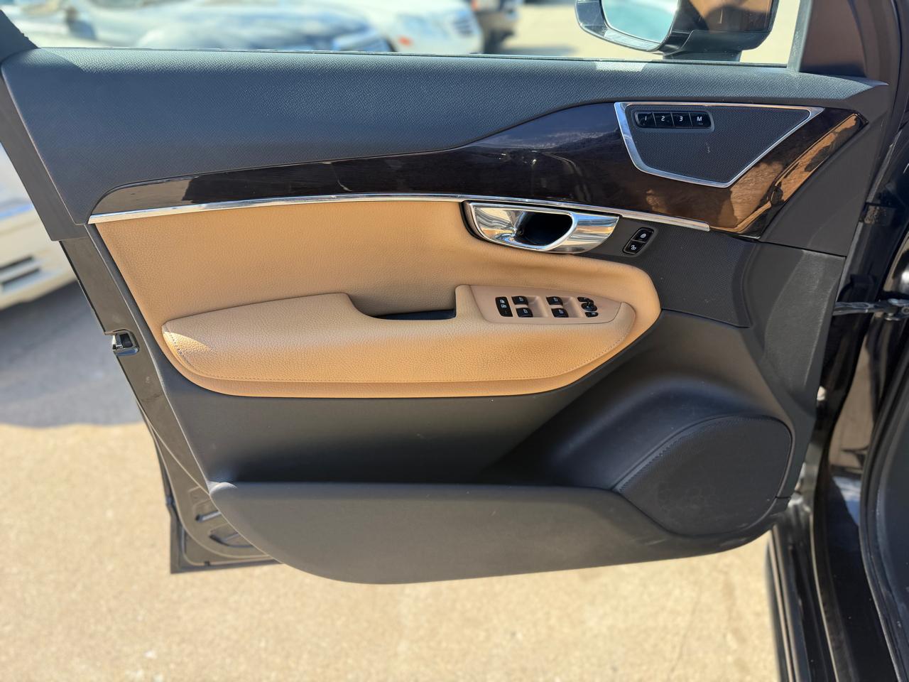 Volvo XC90 T6 Momentum AWD 2016