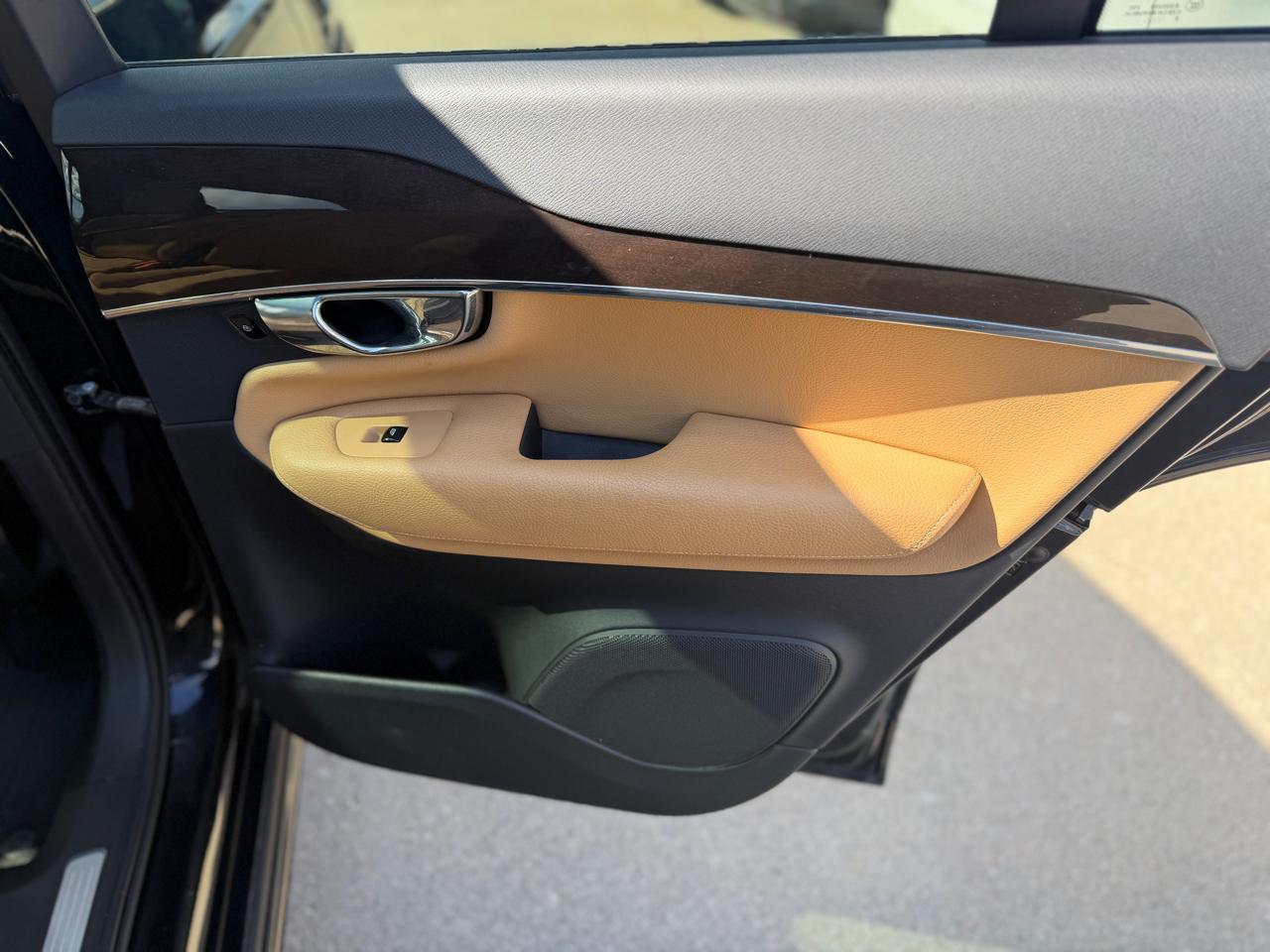 Volvo XC90 T6 Momentum AWD 2016