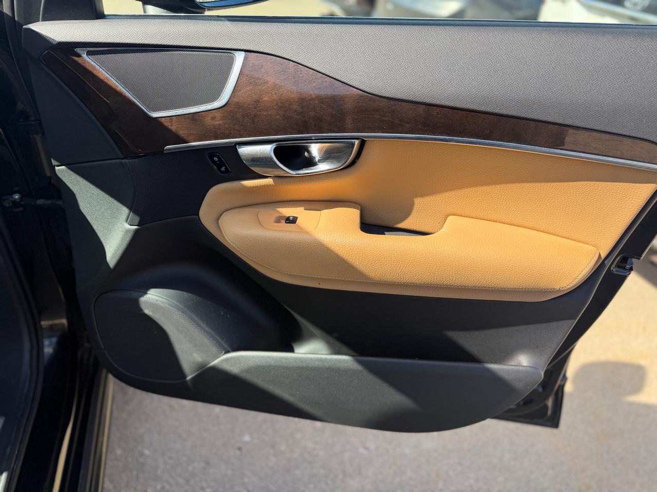 Volvo XC90 T6 Momentum AWD 2016