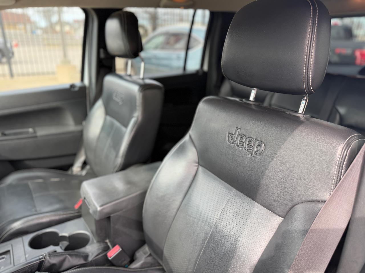 Jeep Liberty Limited 4WD 2012