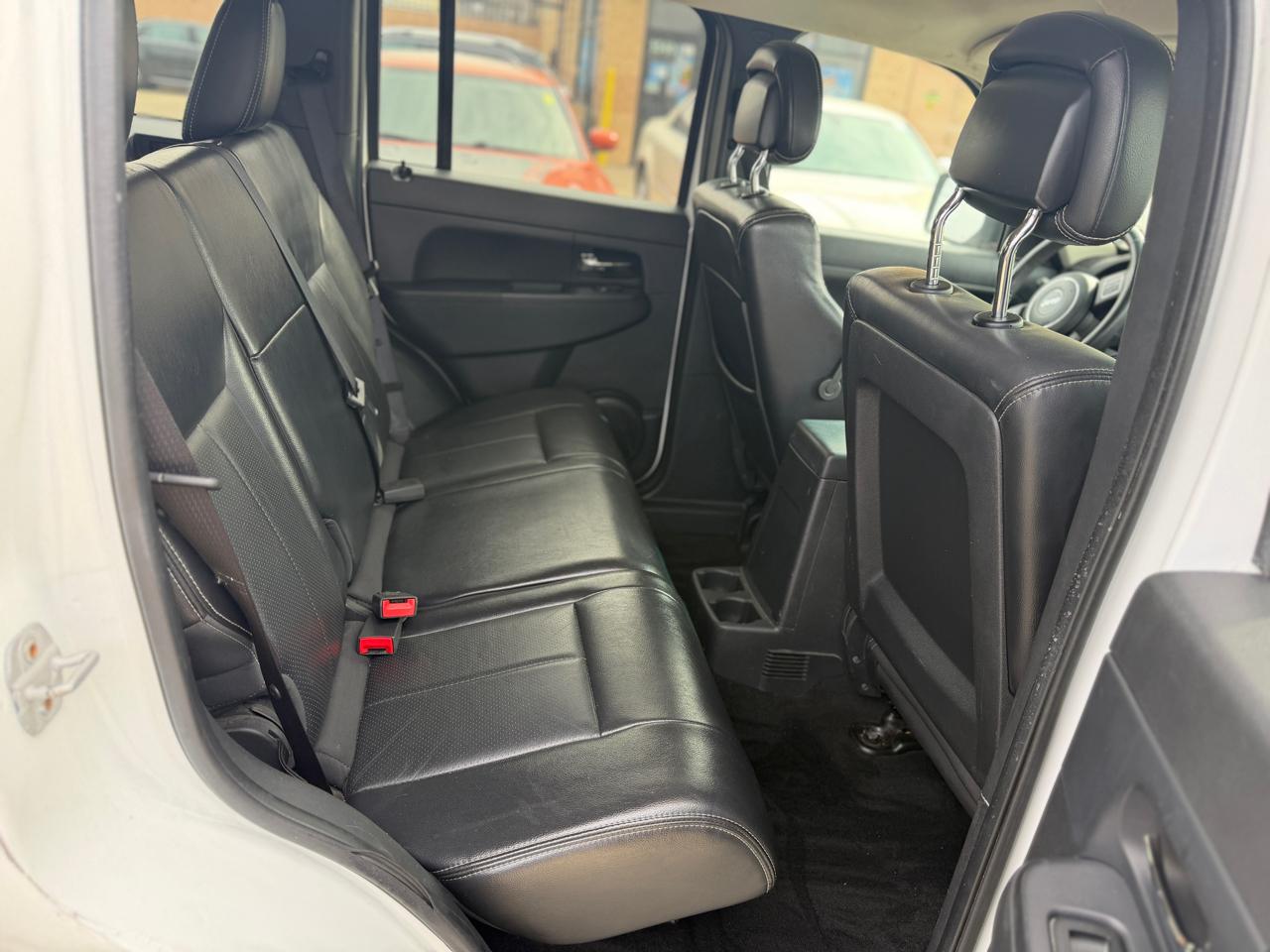 Jeep Liberty Limited 4WD 2012