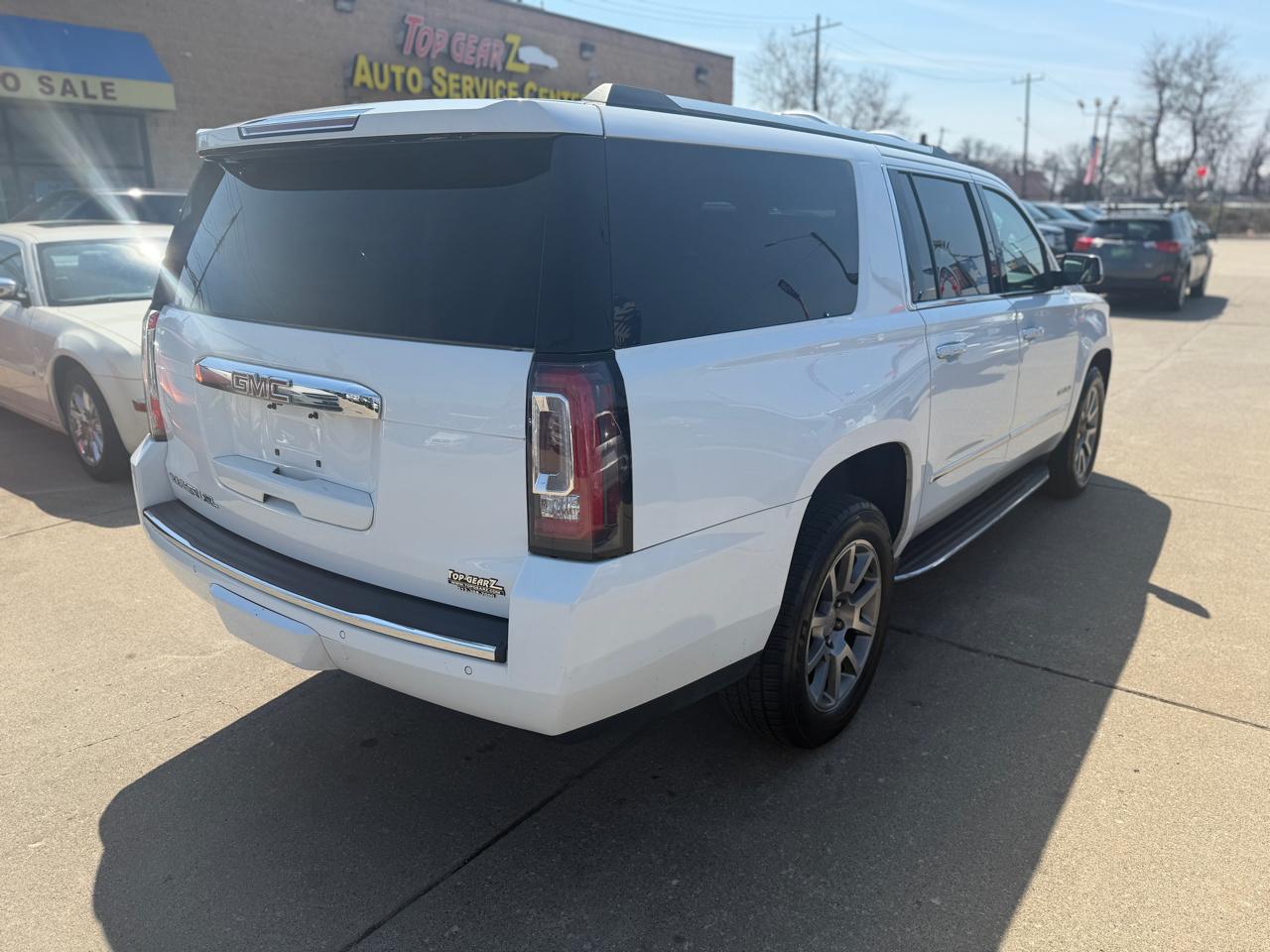 GMC Yukon XL Denali 2017