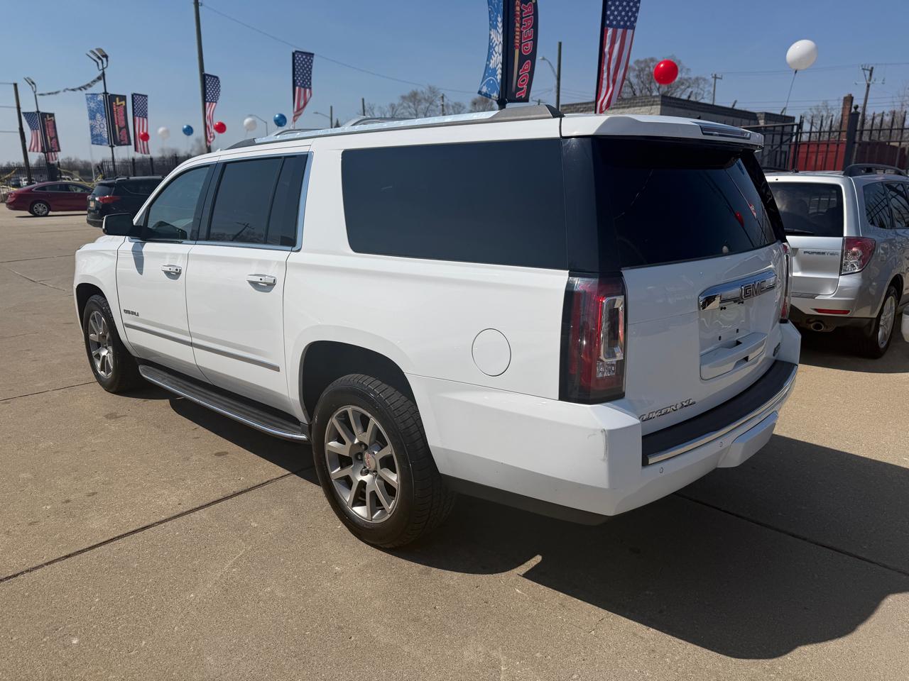GMC Yukon XL Denali 2017
