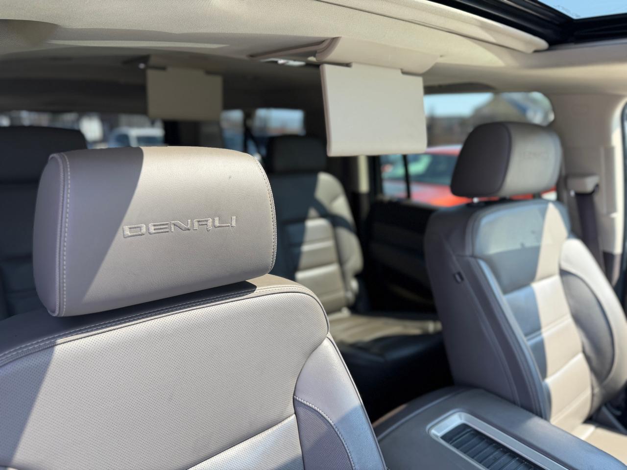 GMC Yukon XL Denali 2017