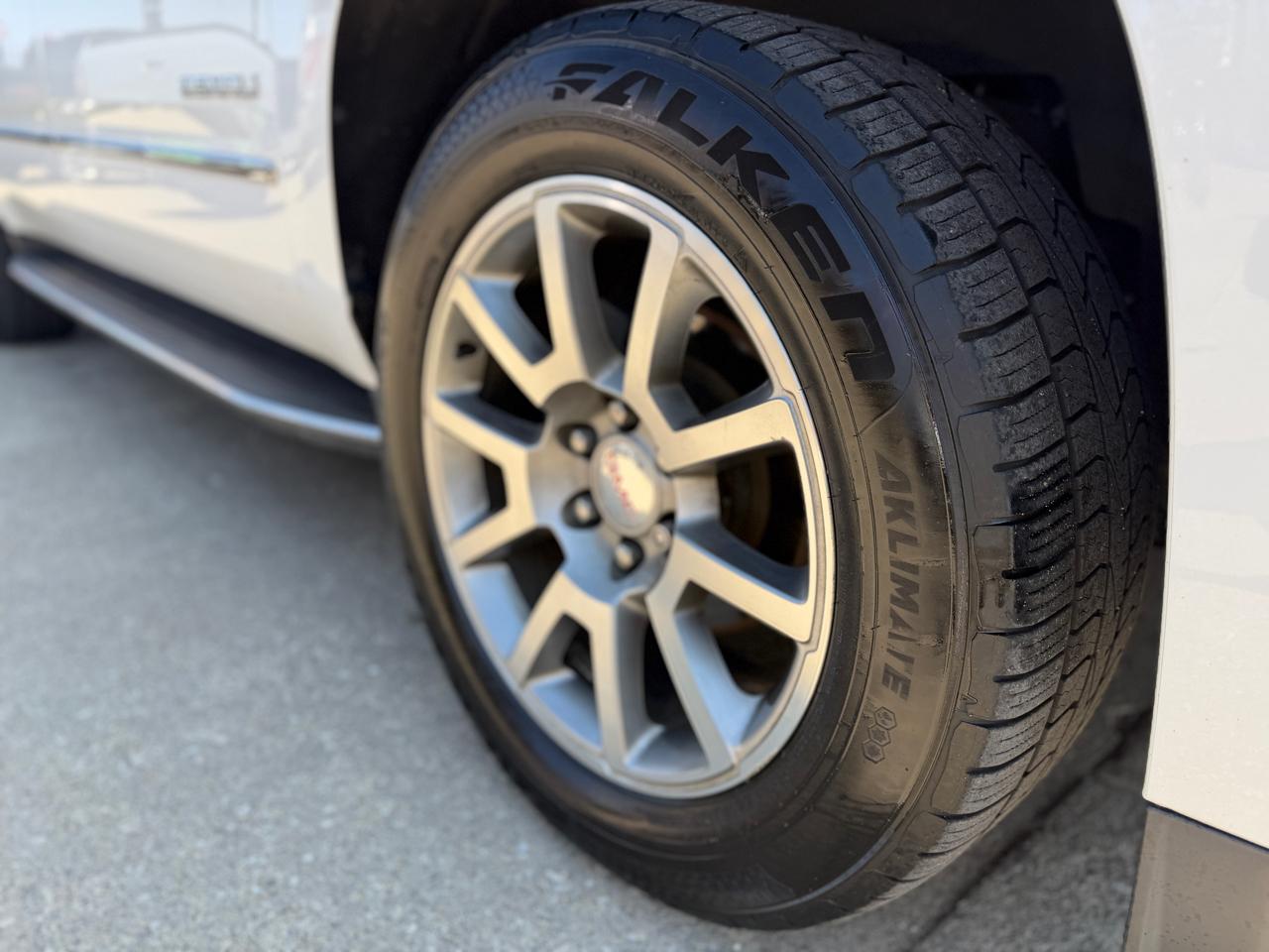 GMC Yukon XL Denali 2017