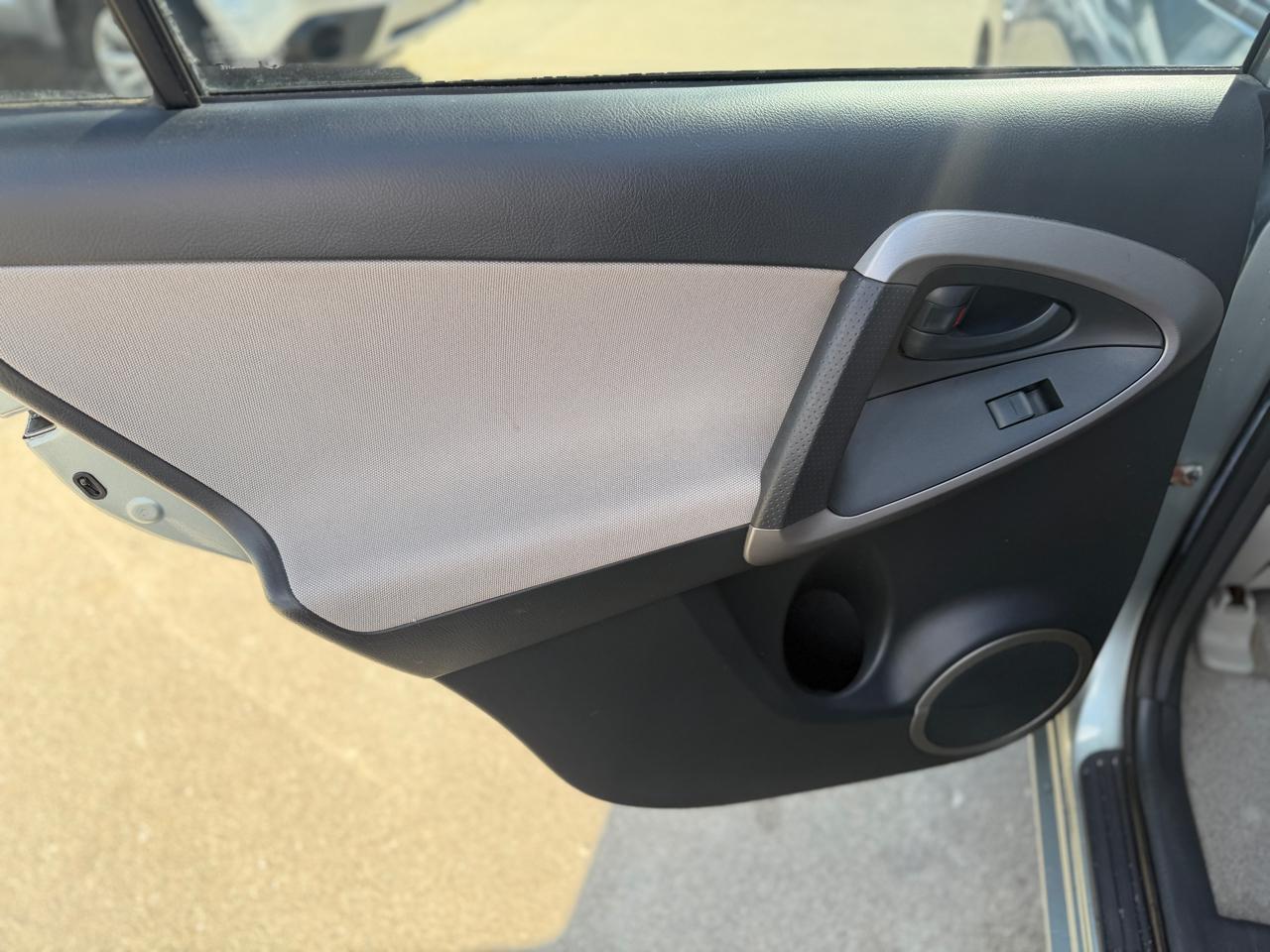 Toyota RAV4  2008