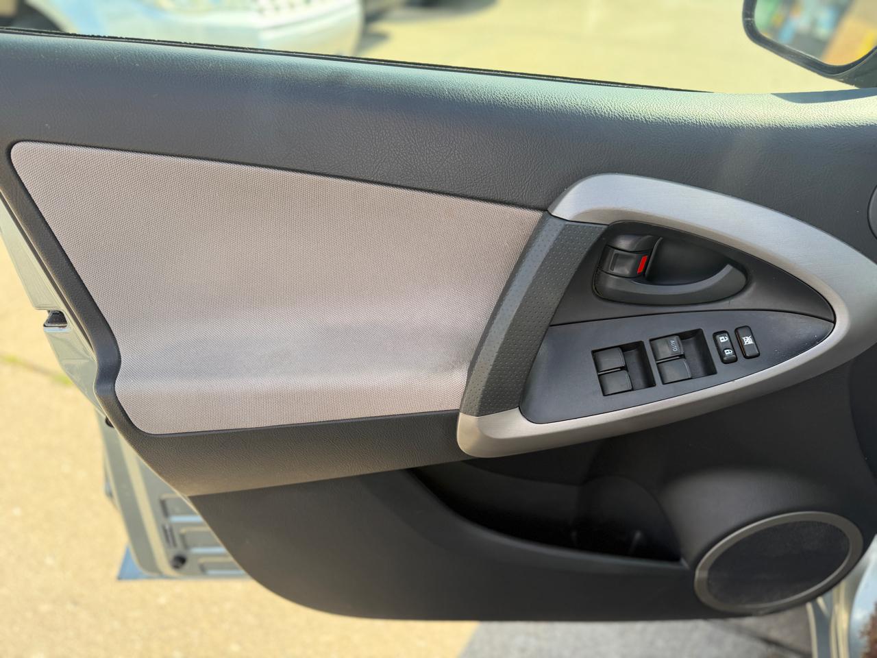 Toyota RAV4  2008