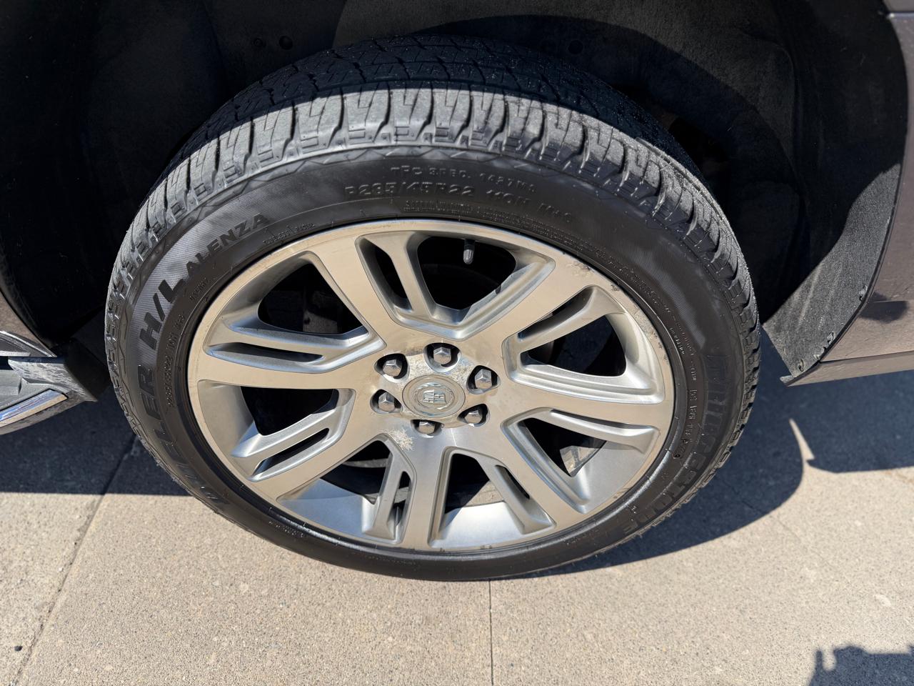 Cadillac Escalade Luxury 4WD 2015