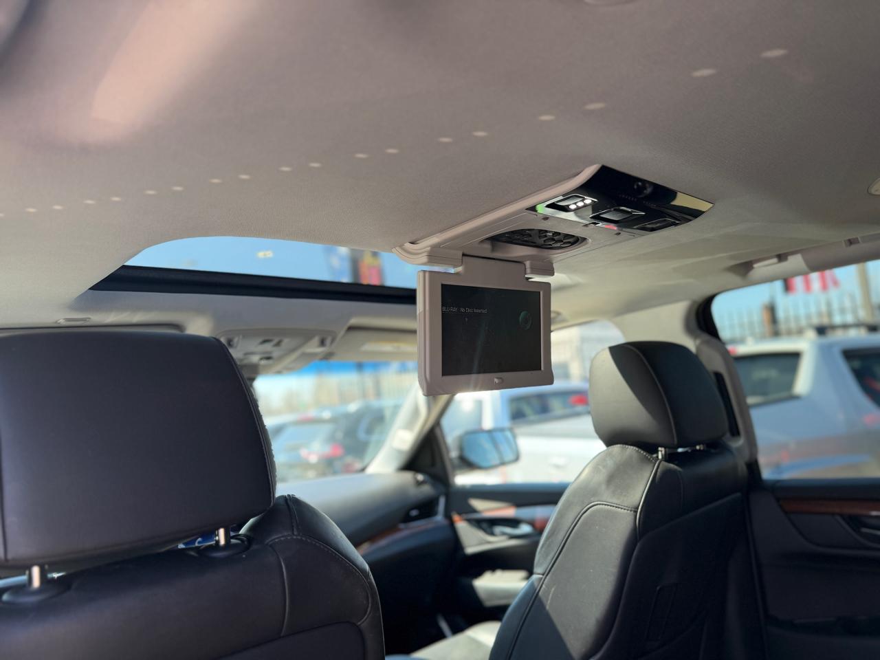 Cadillac Escalade Luxury 4WD 2015