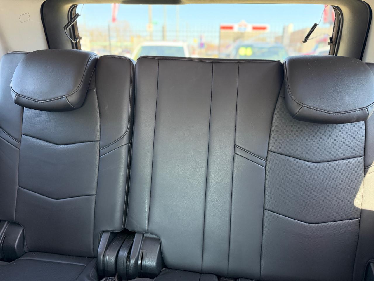 Cadillac Escalade Luxury 4WD 2015