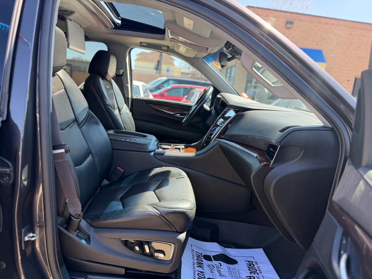 Cadillac Escalade Luxury 4WD 2015