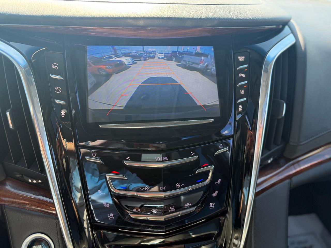 Cadillac Escalade Luxury 4WD 2015