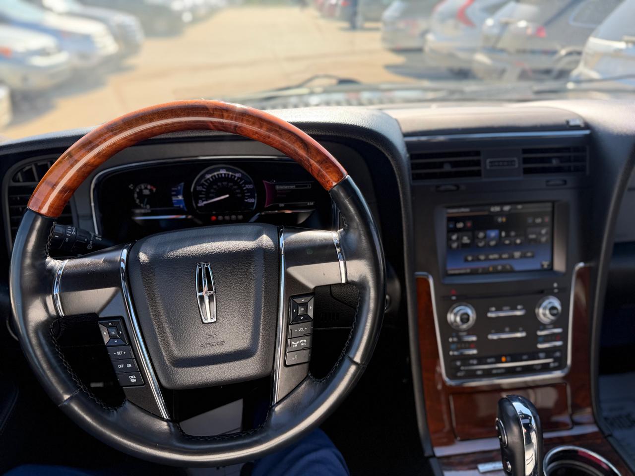 Lincoln Navigator 4WD 2015