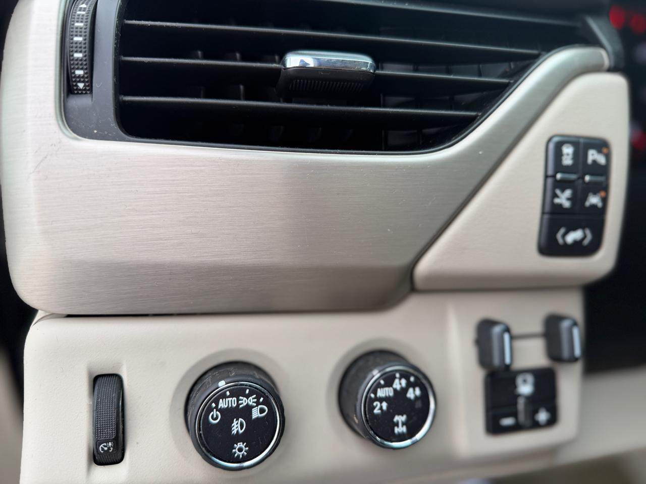 GMC Yukon Denali 4WD 2016