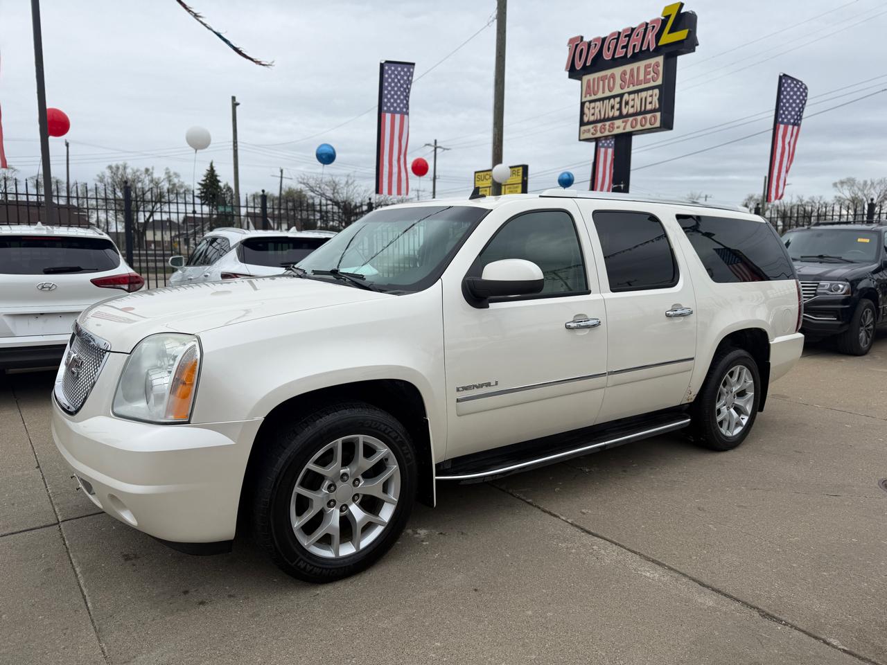 GMC Yukon Denali XL 4WD 2011