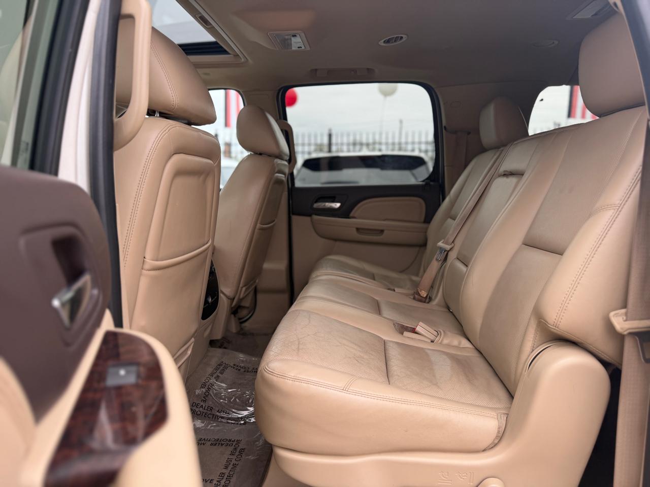 GMC Yukon Denali XL 4WD 2011