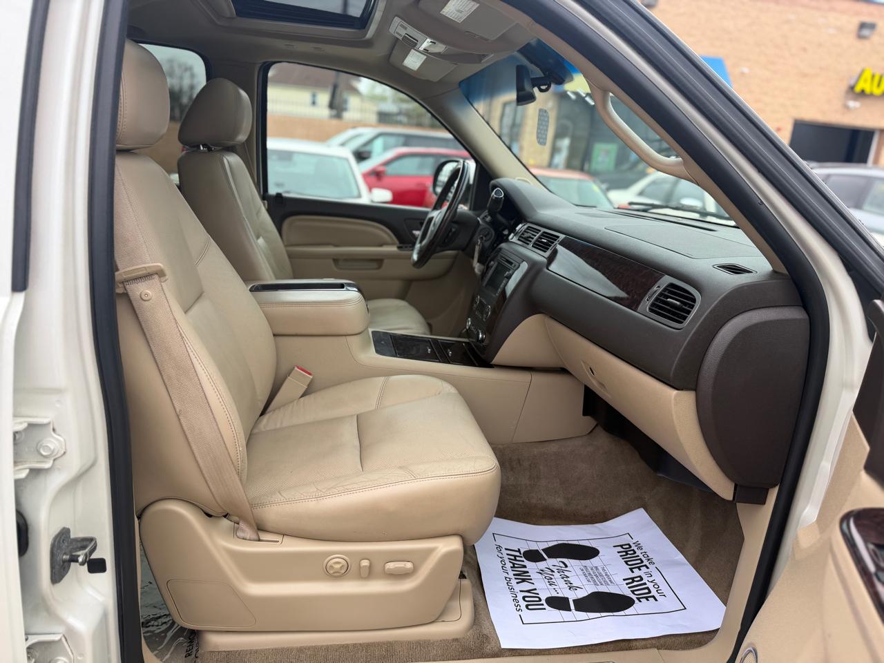 GMC Yukon Denali XL 4WD 2011