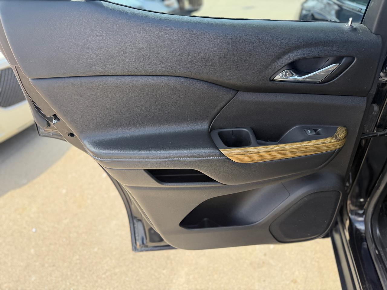 GMC Acadia Denali AWD 2017