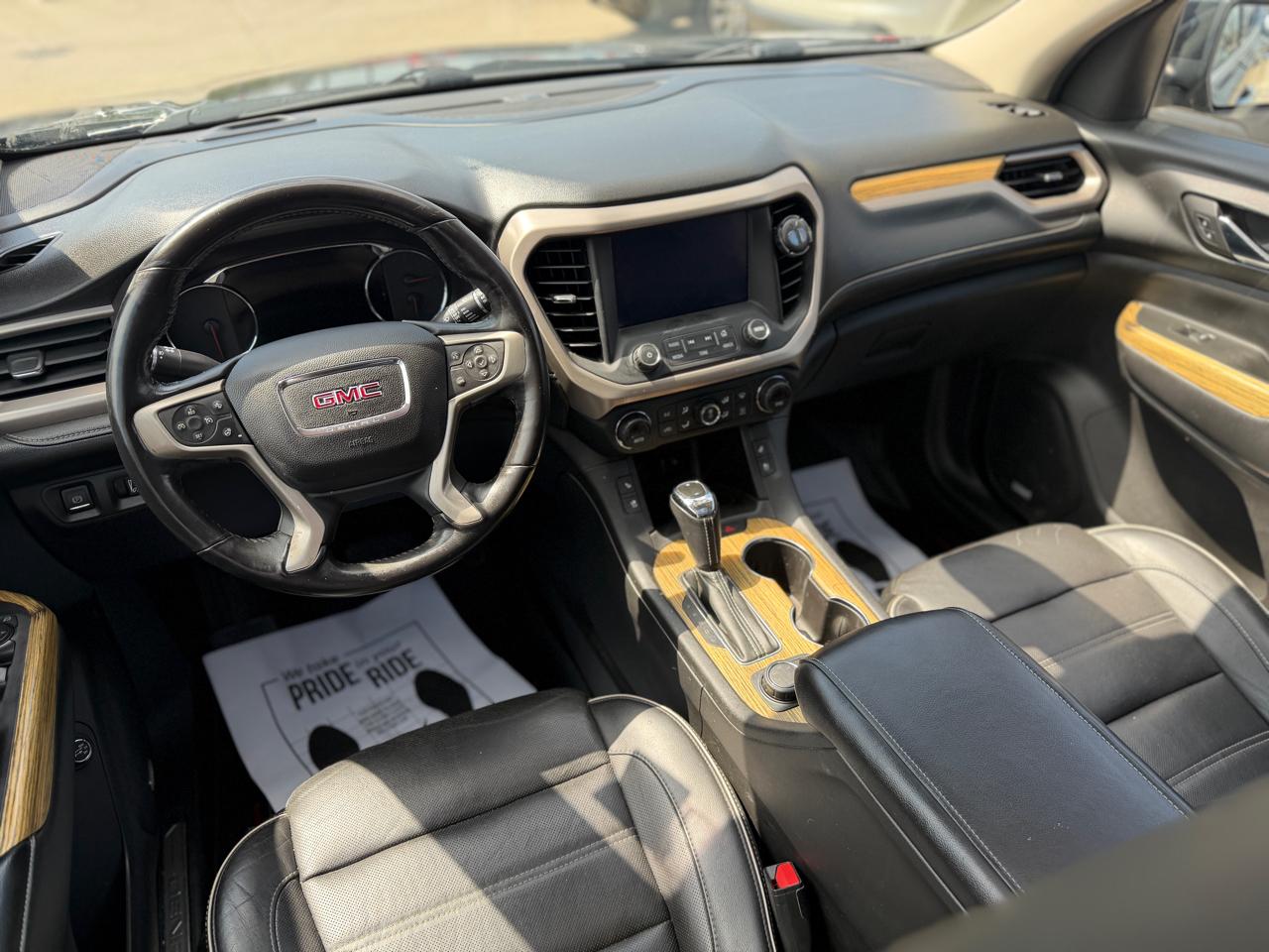 GMC Acadia Denali AWD 2017