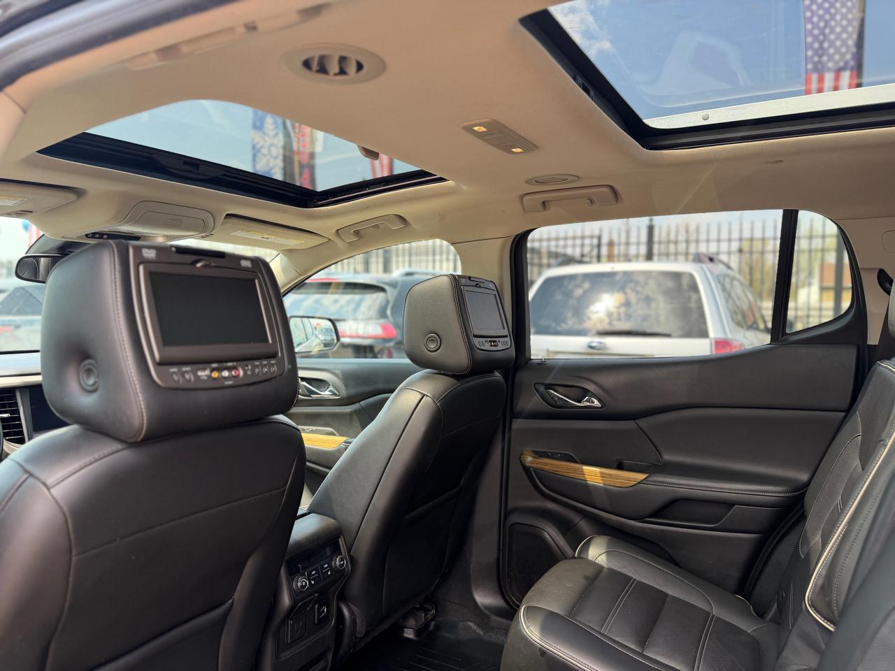 GMC Acadia Denali AWD 2017