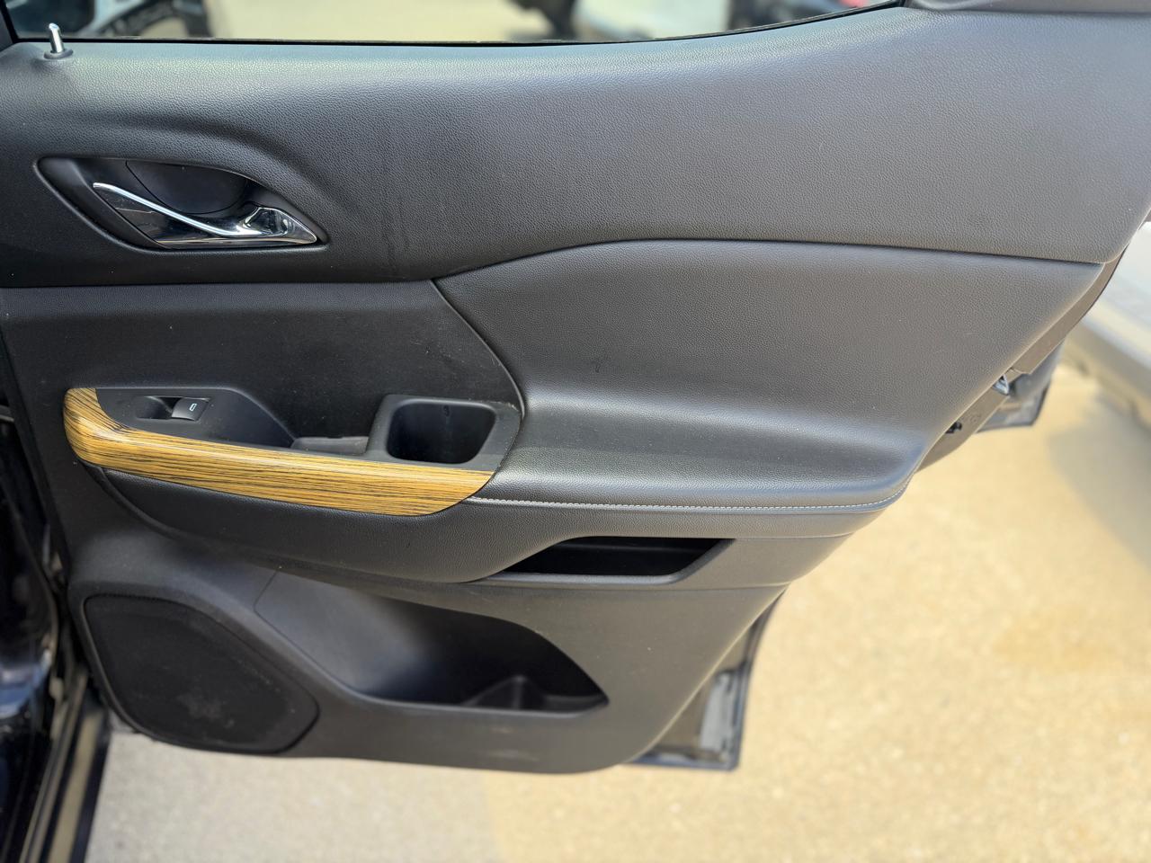 GMC Acadia Denali AWD 2017