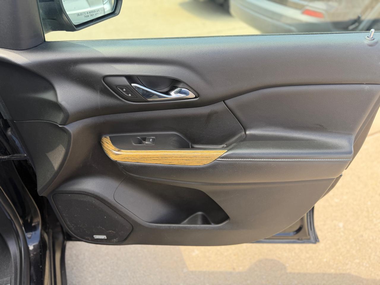 GMC Acadia Denali AWD 2017