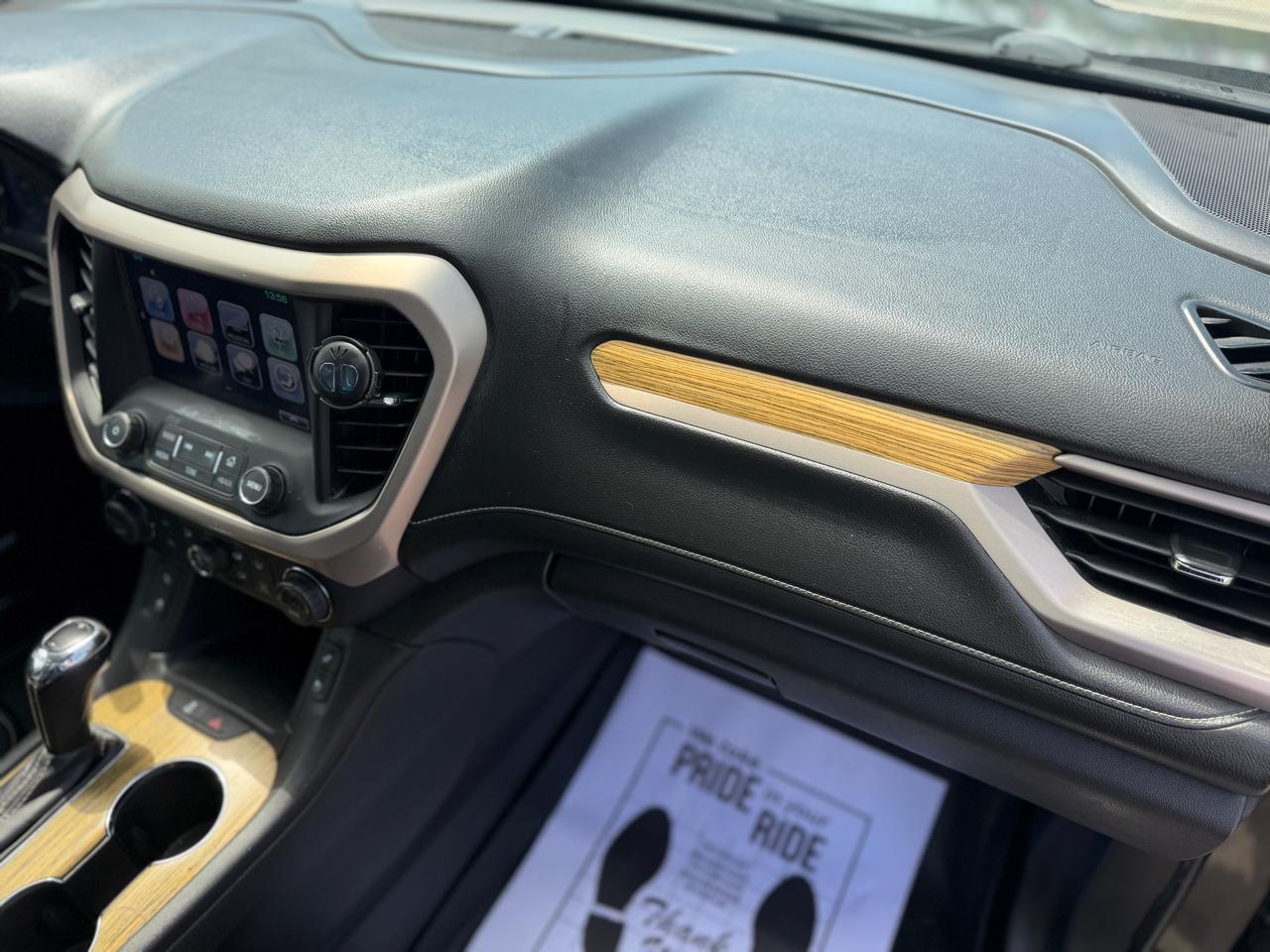 GMC Acadia Denali AWD 2017