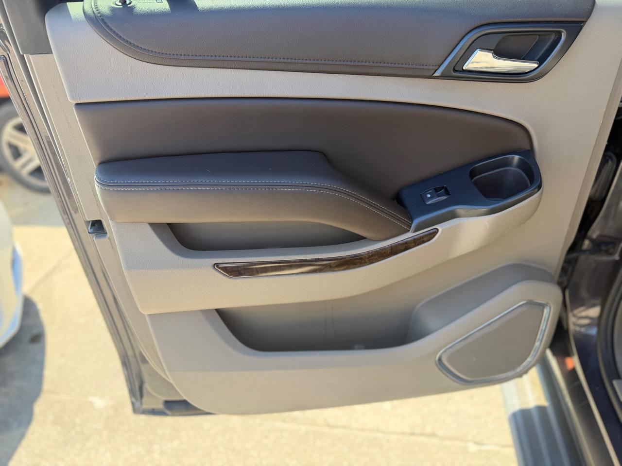 Chevrolet Suburban LS 4WD 2015