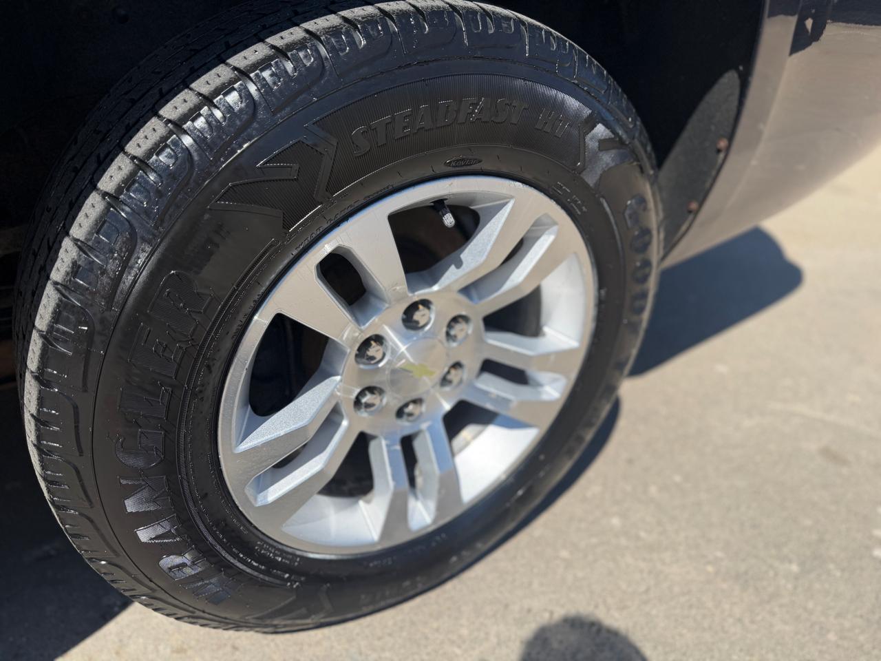 Chevrolet Suburban LS 4WD 2015