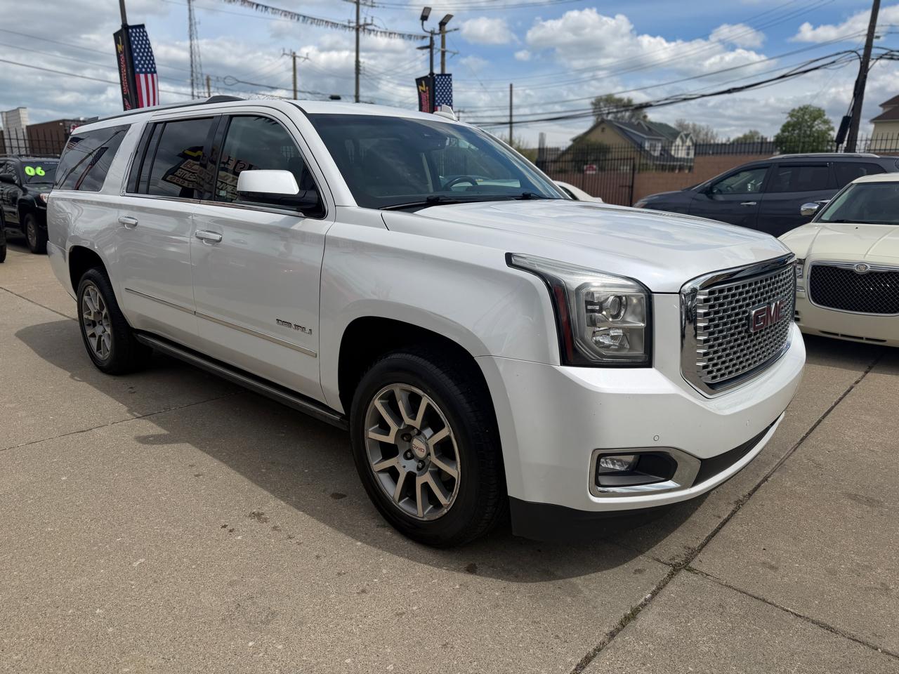 GMC Yukon XL Denali 4WD 2016