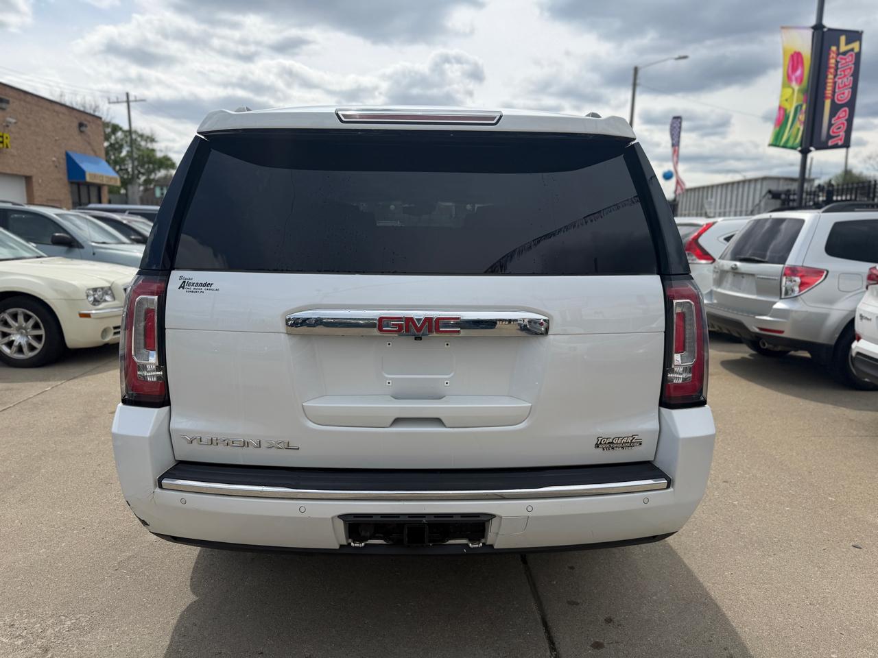 GMC Yukon XL Denali 4WD 2016
