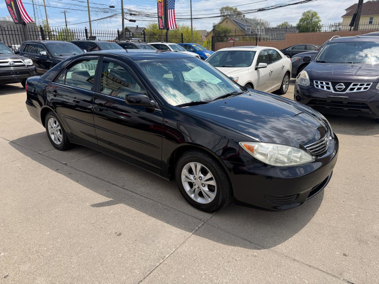 Toyota Camry LE V6 2006
