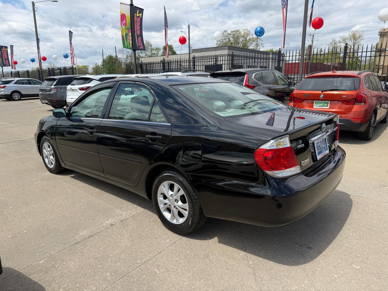 Toyota Camry LE V6 2006