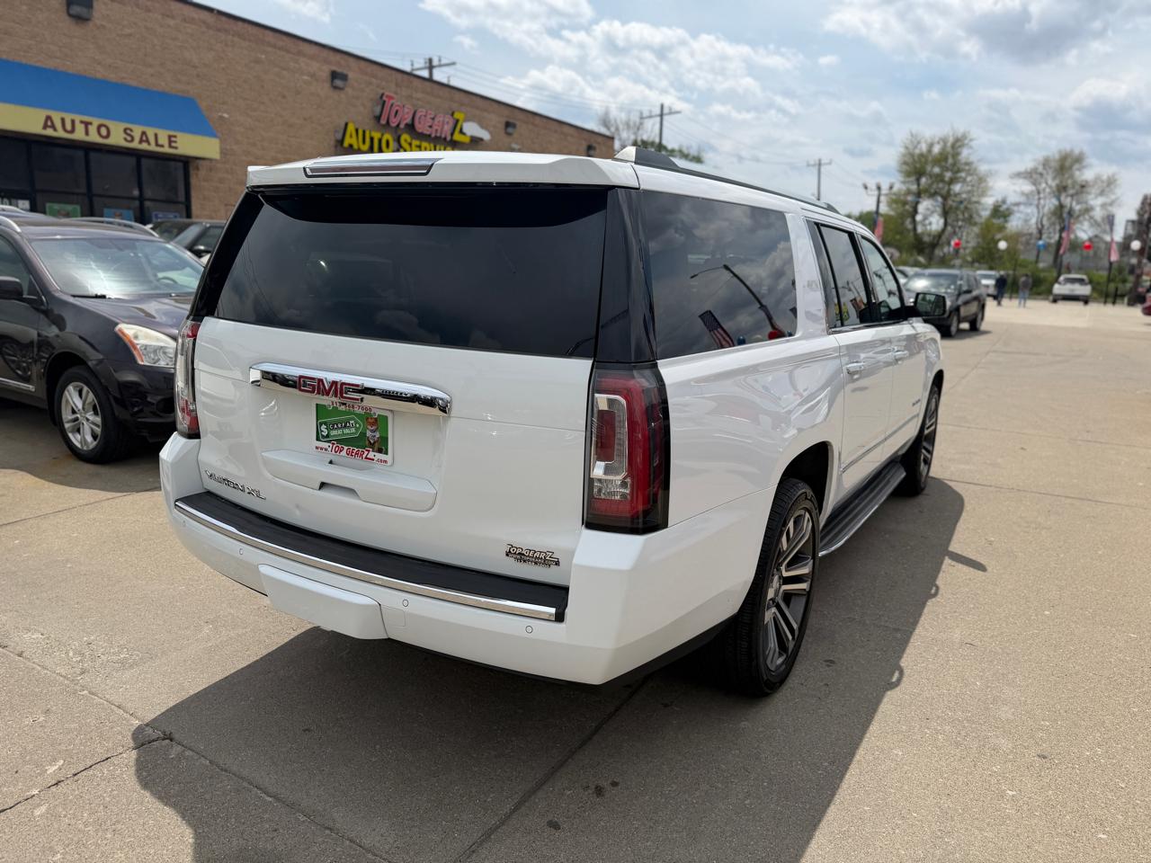 GMC Yukon Denali XL 4WD 2015
