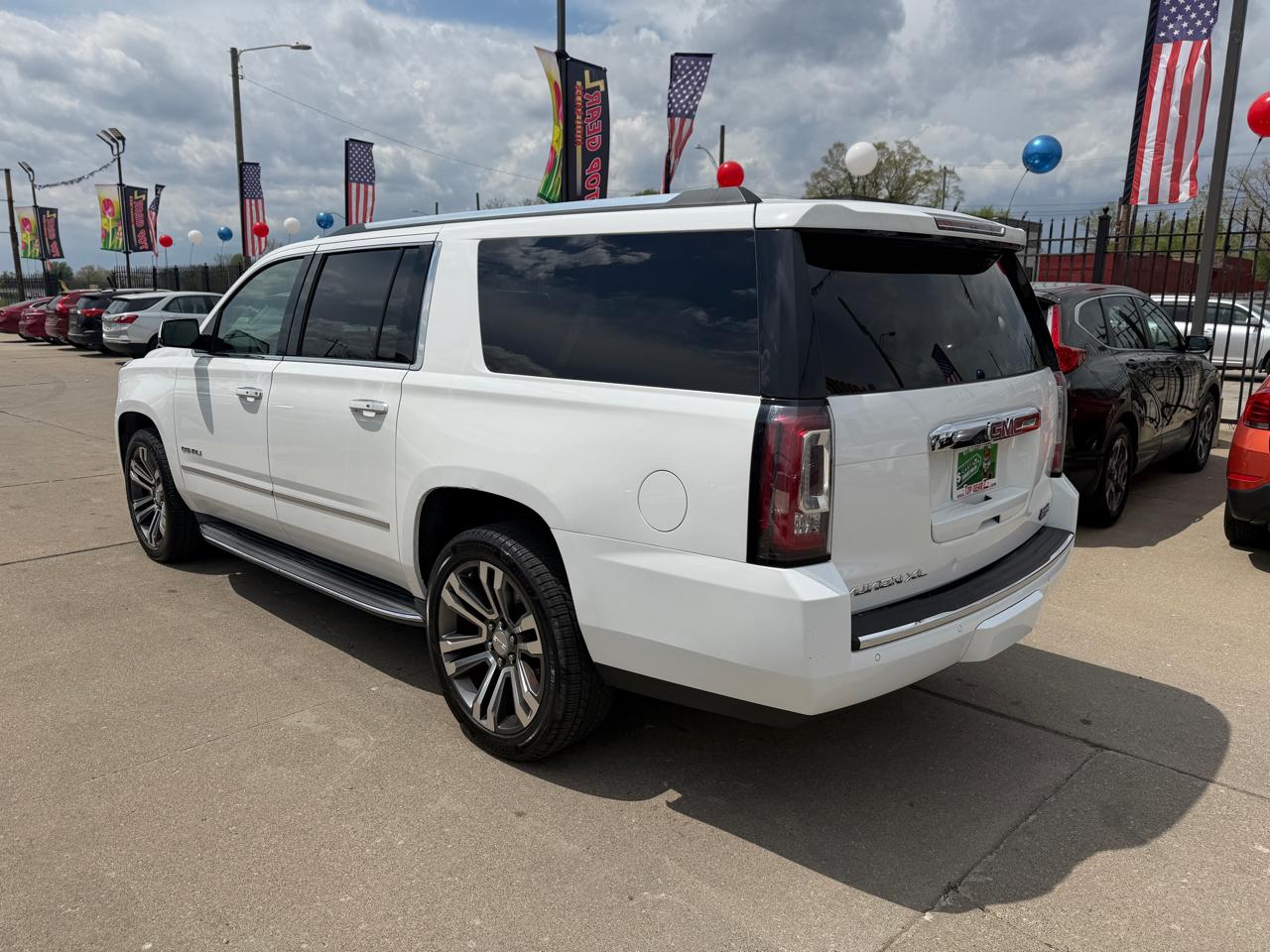 GMC Yukon Denali XL 4WD 2015