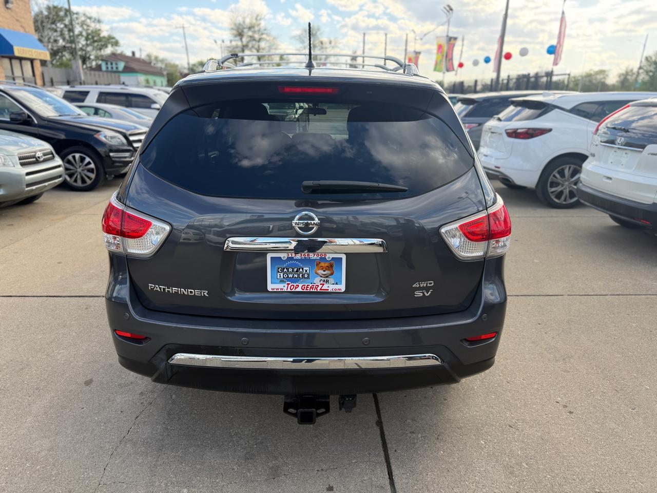 Nissan Pathfinder SV 4WD 2013