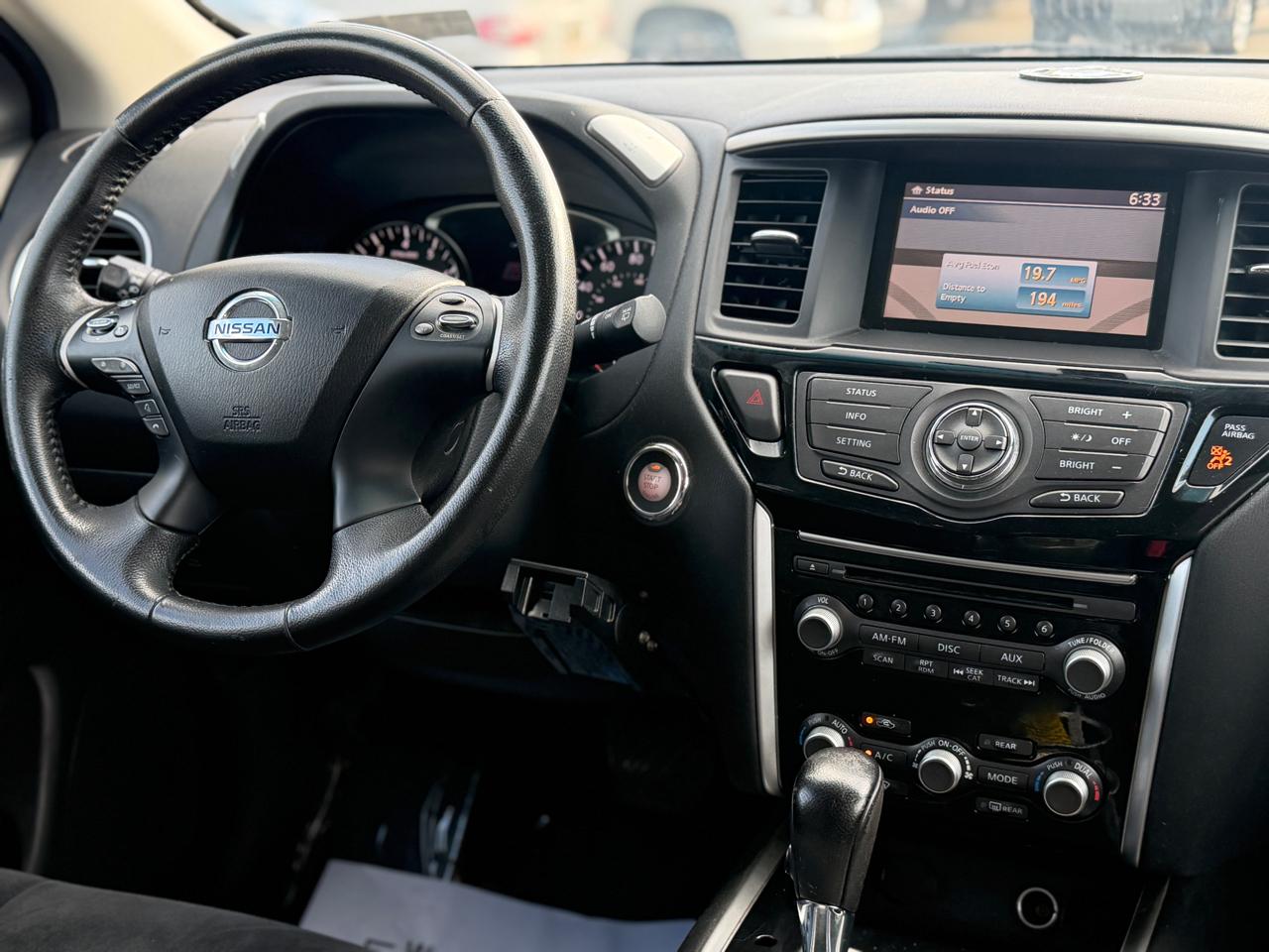 Nissan Pathfinder SV 4WD 2013