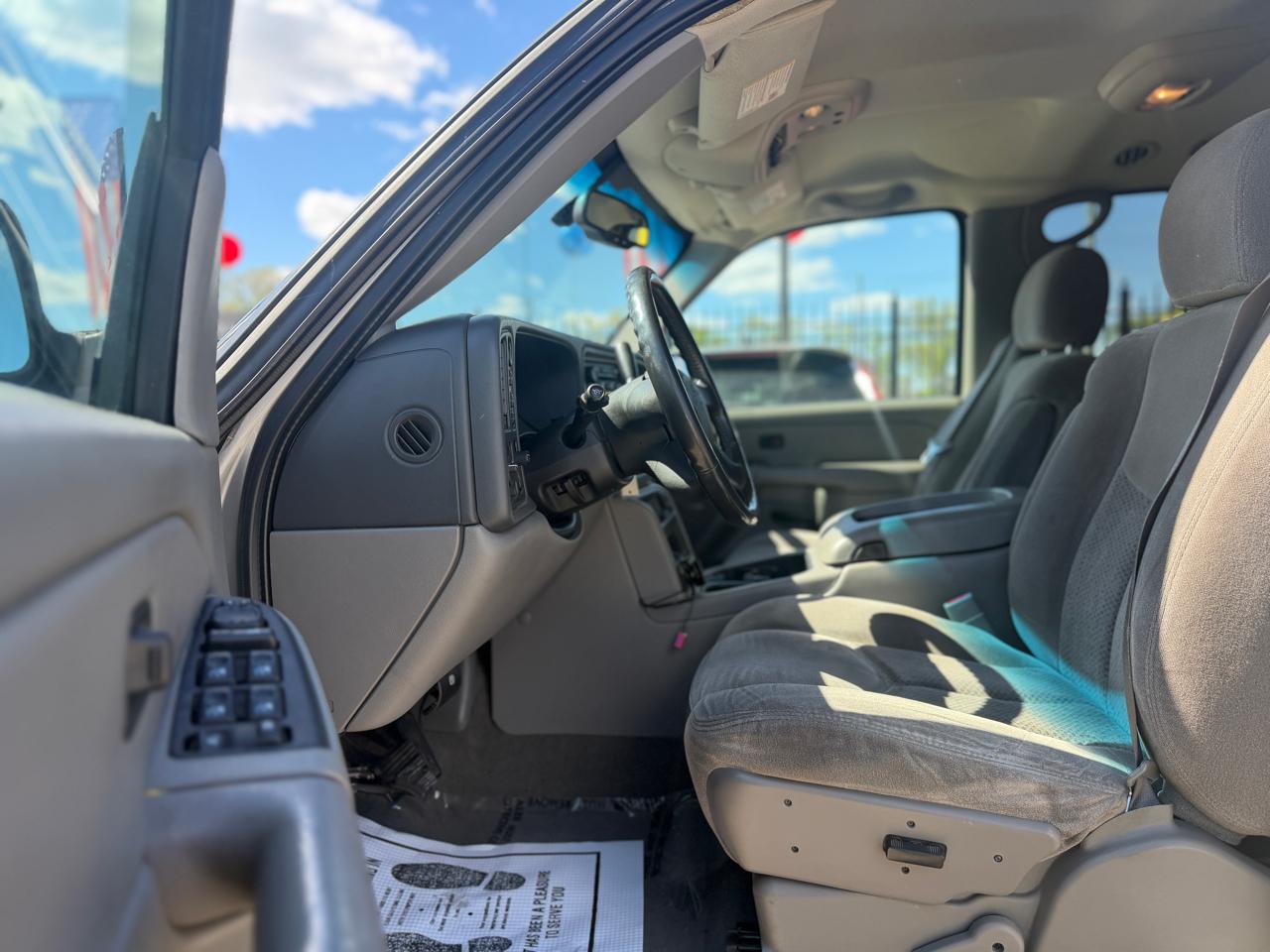 Chevrolet Tahoe 4WD 2004