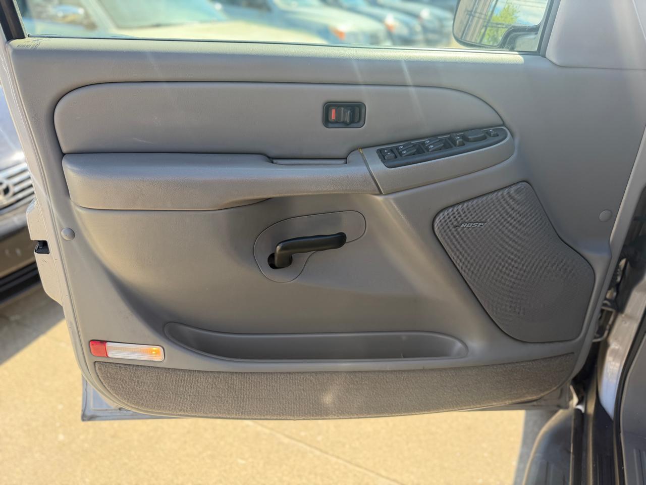 Chevrolet Tahoe 4WD 2004