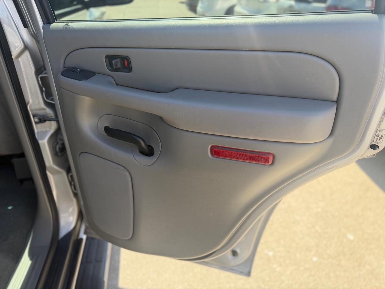 Chevrolet Tahoe 4WD 2004