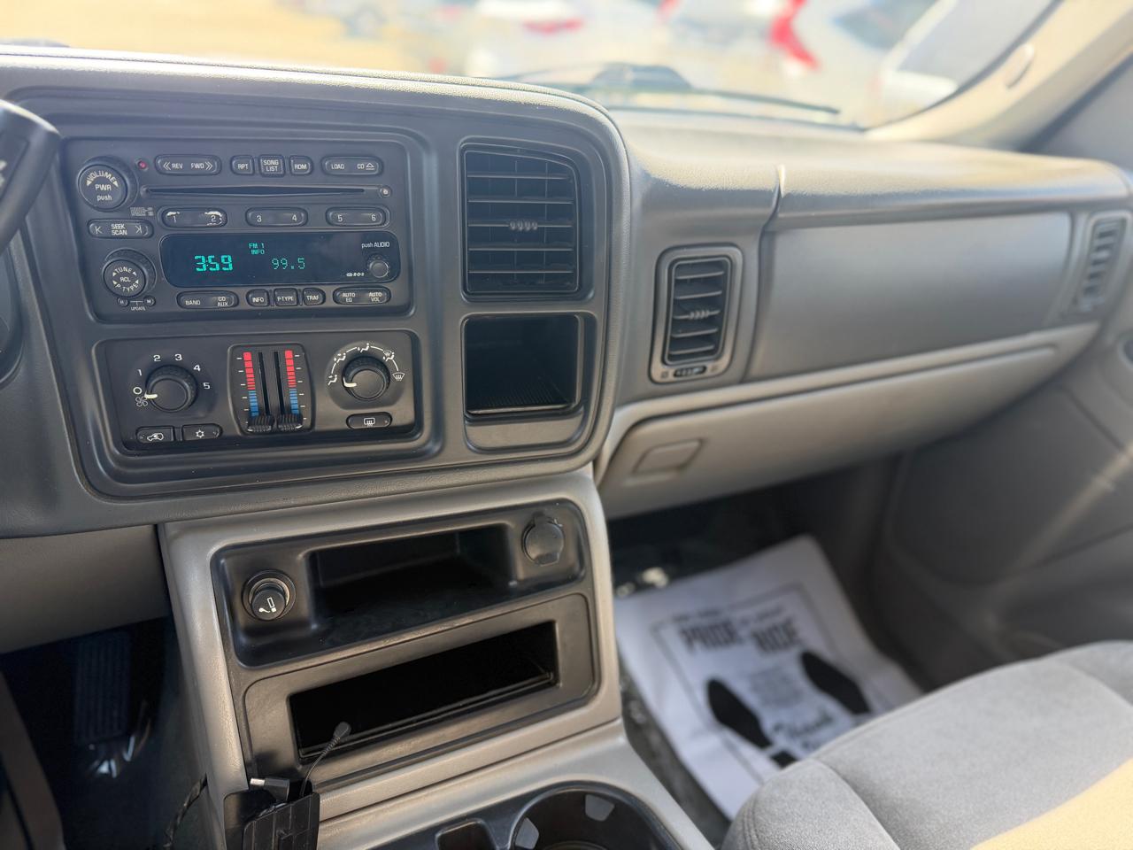 Chevrolet Tahoe 4WD 2004