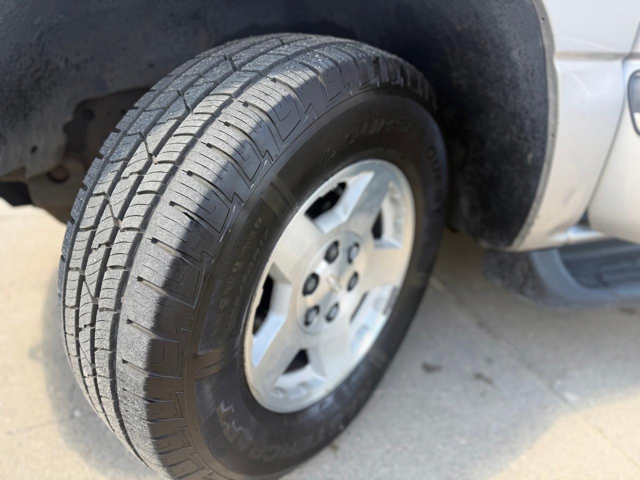 Chevrolet Tahoe 4WD 2004