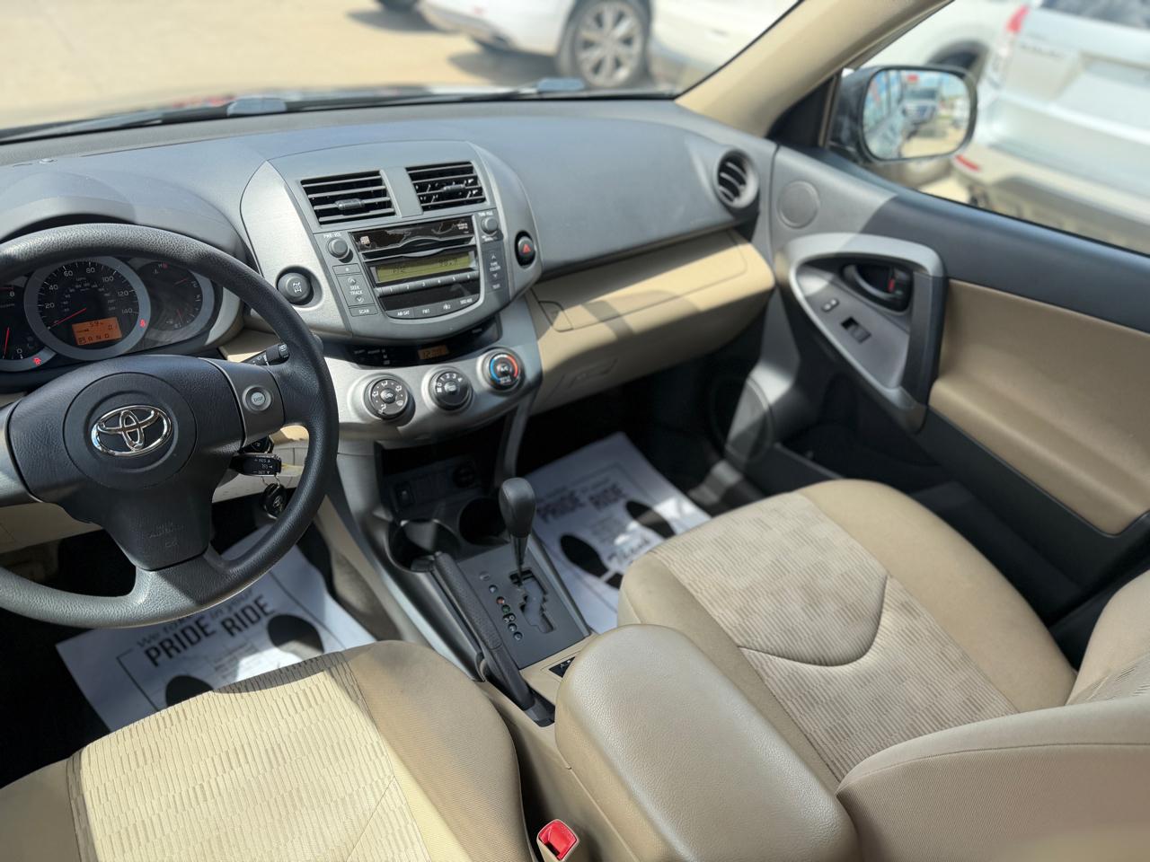 Toyota RAV4  2010